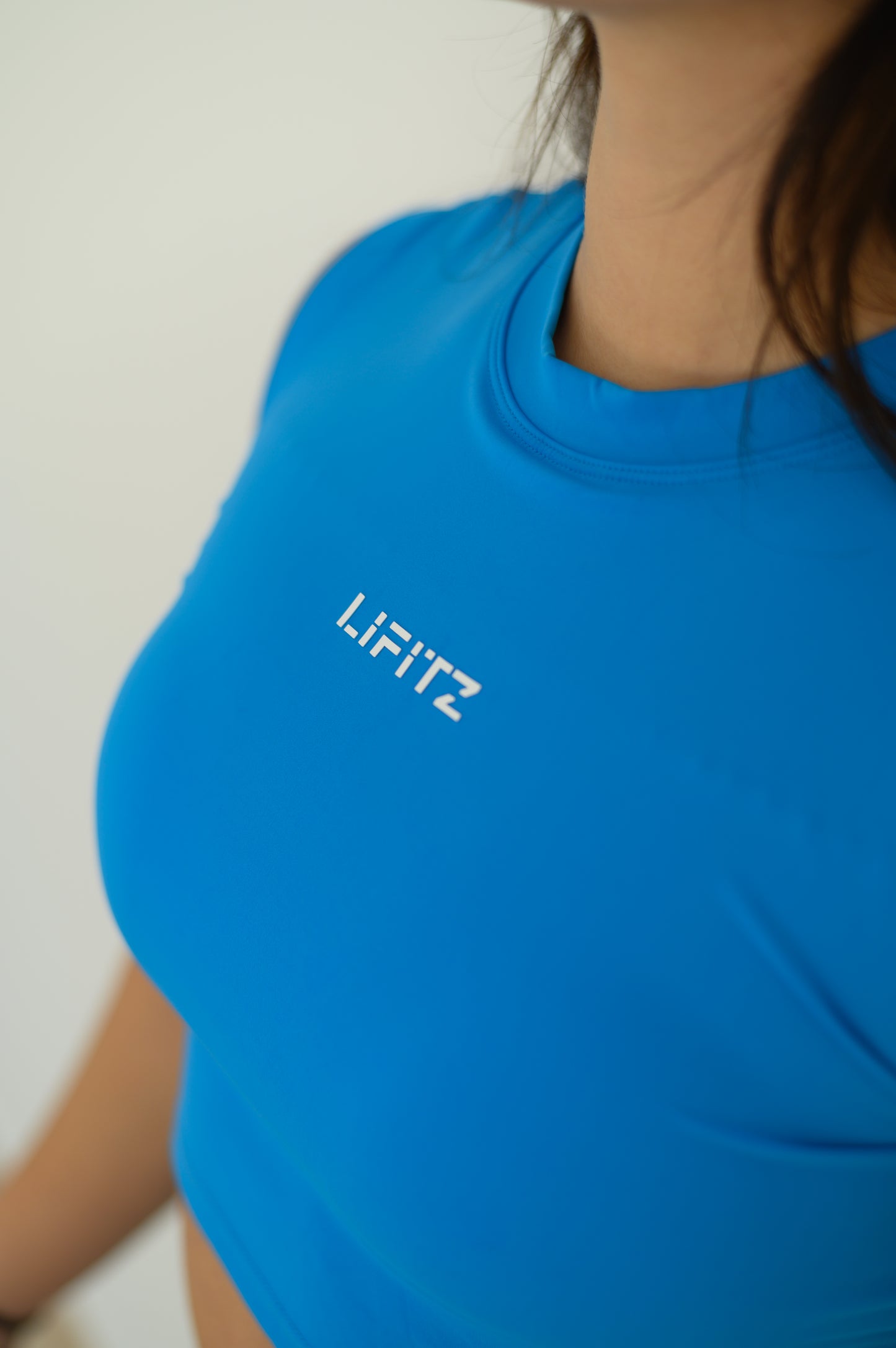 AURA TECH CROP TOP Electric Sky- LIFITZ®